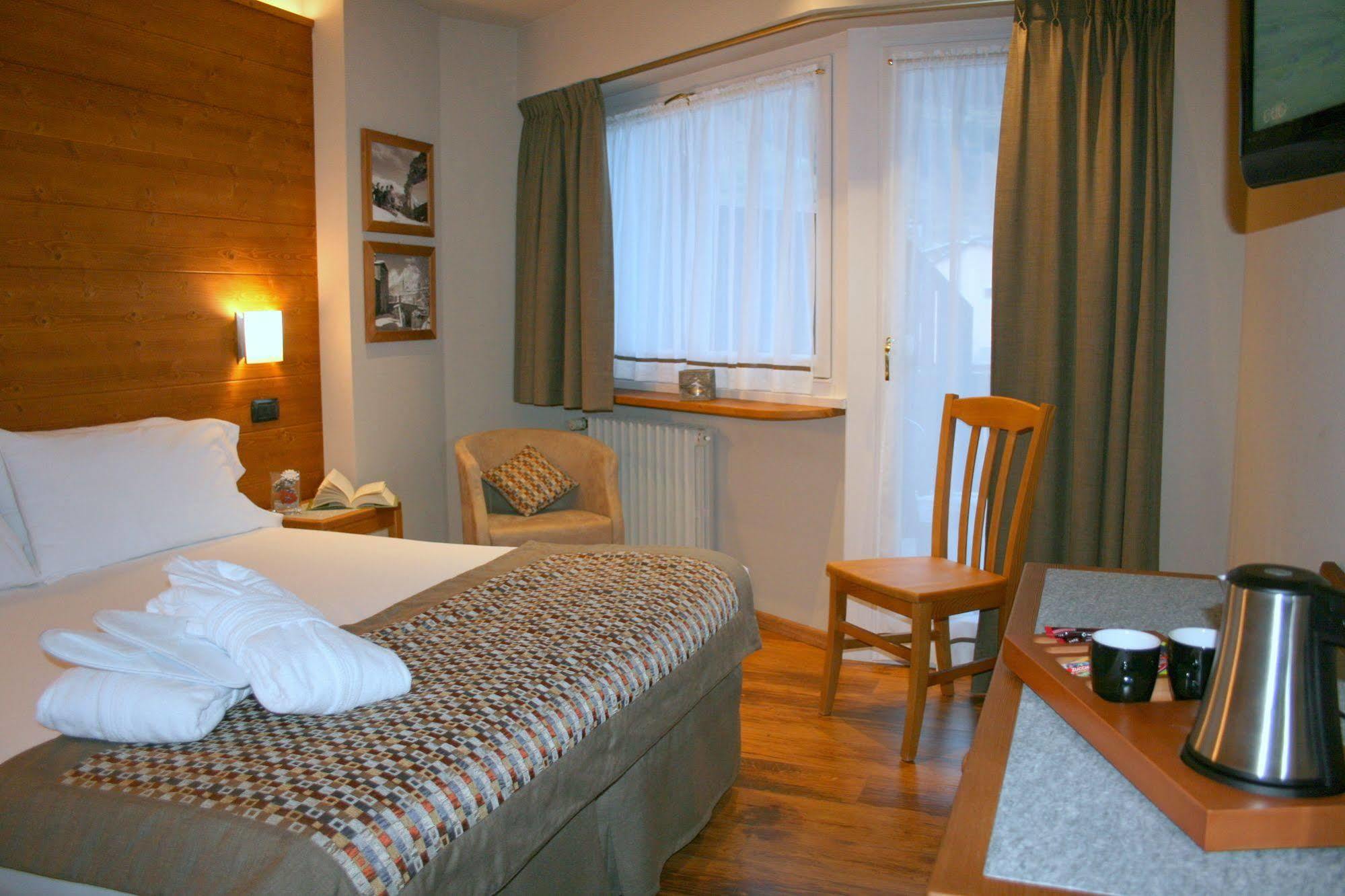 Hotel Larice Bianco Bormio Esterno foto
